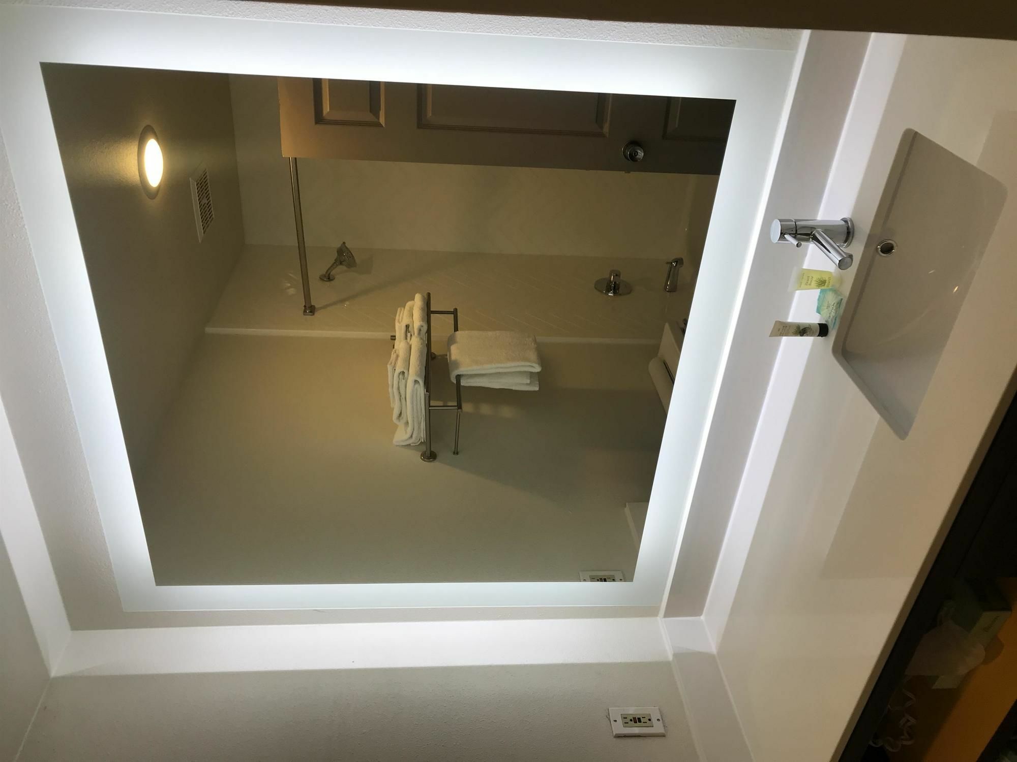 Holiday Inn Tacoma Mall By Ihg Esterno foto