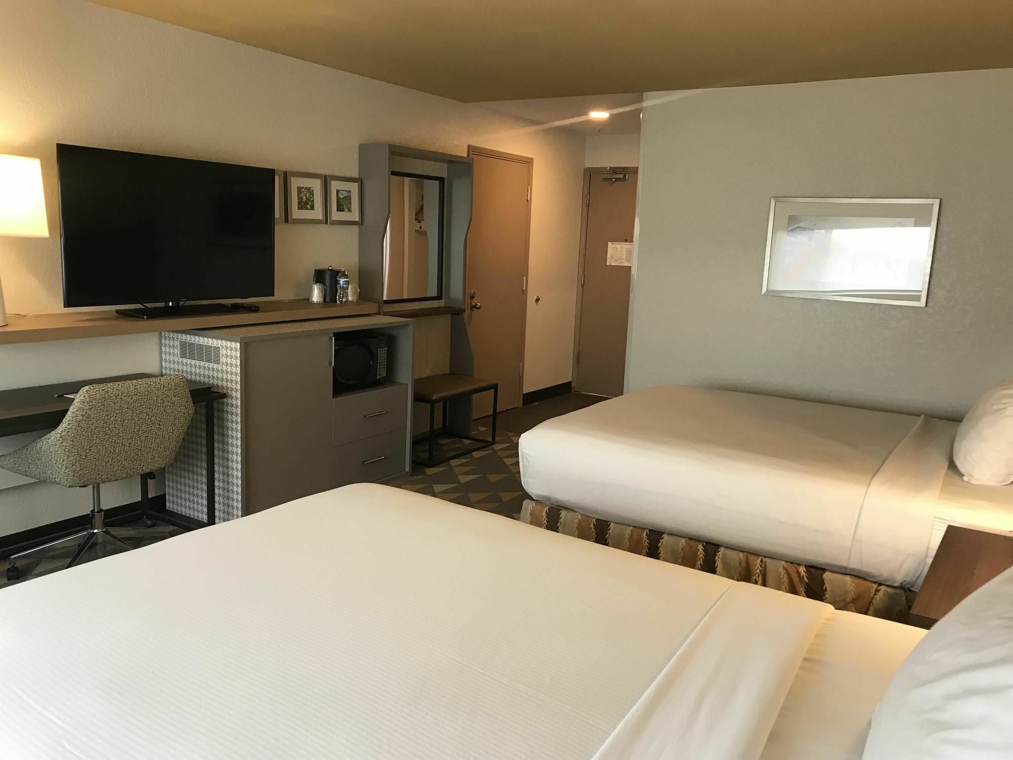 Holiday Inn Tacoma Mall By Ihg Esterno foto